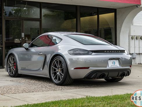 Used 2024 Porsche 718 Cayman GTS RWD image 4