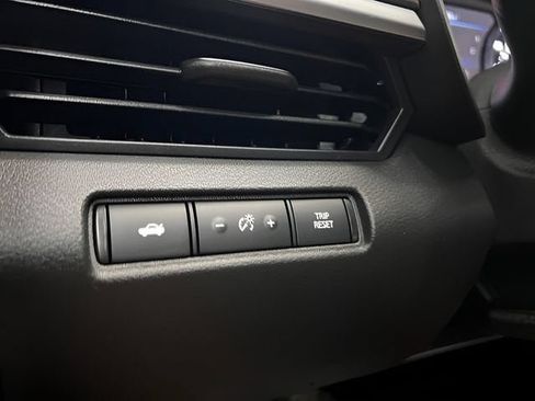 Used 2025 Nissan Altima 2.5 SV FWD image 19