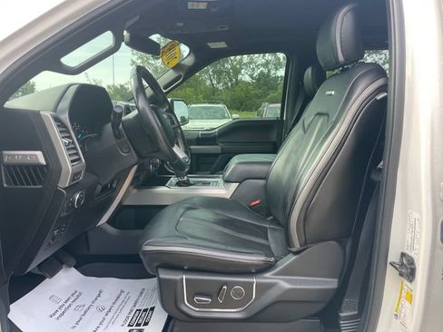 Used 2018 Ford F150 Platinum w/ Equipment Group 701A Luxury AWD/4WD image 19
