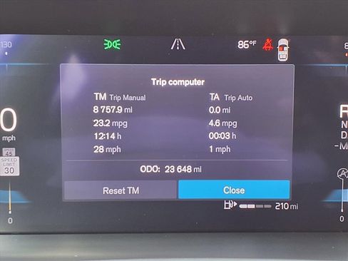 Certified 2024 Volvo XC90 B6 Plus image 33