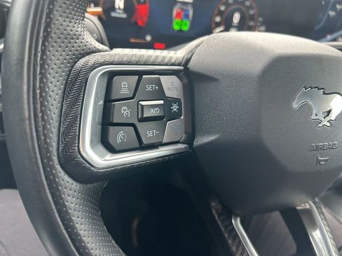 Used 2025 Ford Mustang GT Premium image 17