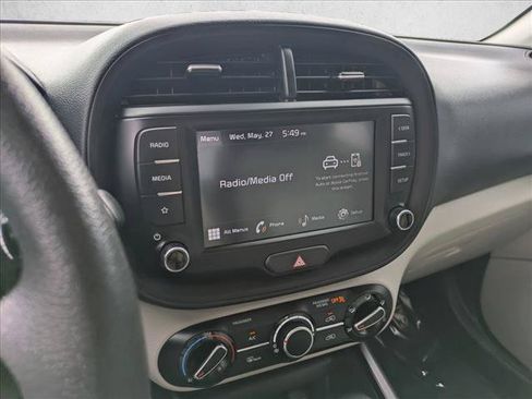 Used 2023 Kia Soul LX w/ Option Group 015 FWD image 12