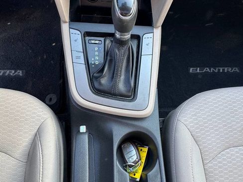 Used 2020 Hyundai Elantra Value Edition image 10