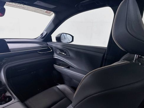 Certified 2024 Toyota Crown AWD/4WD image 22