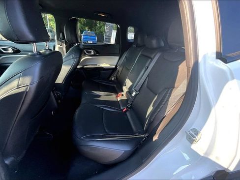 Used 2025 Jeep Compass Limited AWD/4WD image 22