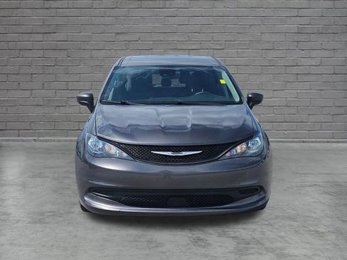 Used 2023 Chrysler Voyager LX FWD image 8