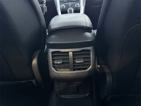 Used 2014 Ford Fusion SE w/ Equipment Group 201A image 16