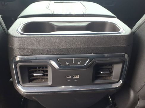 Used 2024 Chevrolet Silverado 2500 High Country w/ High Country Premium Package AWD/4WD image 11