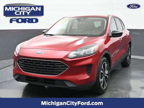 Used 2022 Ford Escape SE w/ SE Sport Appearance Package AWD/4WD image 1