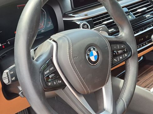 Used 2023 BMW 530i w/ Premium Package RWD image 18