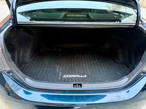 Used 2018 Toyota Corolla SE image 20