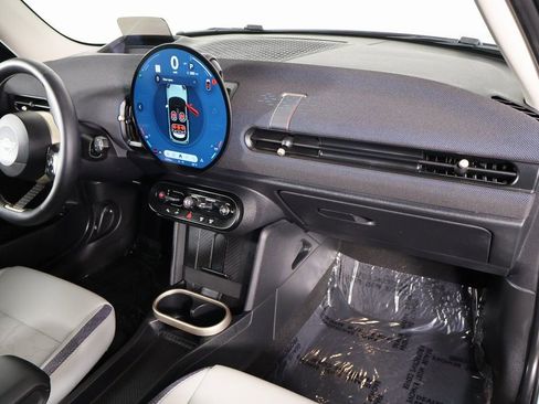 Used 2025 MINI Cooper S image 9