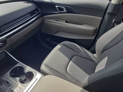 New 2026 Kia Carnival FWD image 15