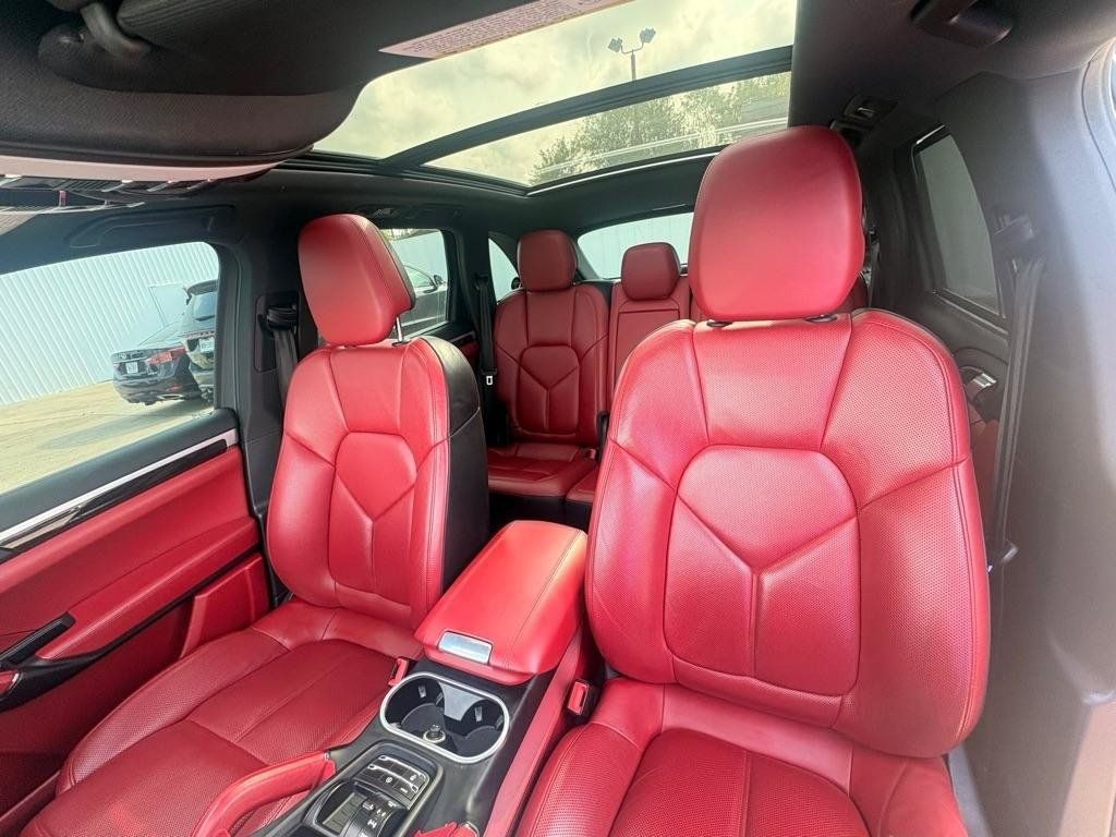 Used 2016 Porsche Cayenne S AWD/4WD image 15