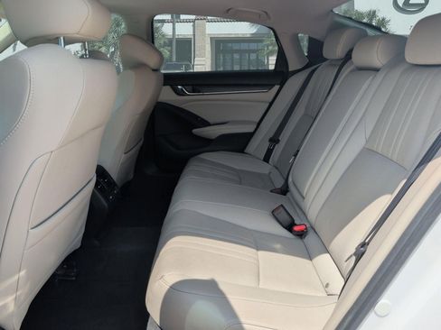 Used 2021 Honda Accord Touring image 25