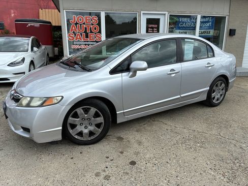 Used 2010 Honda Civic LX image 3