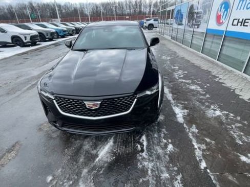 Used 2025 Cadillac CT4 Luxury image 3