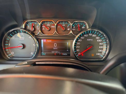 Used 2018 Chevrolet Tahoe LT image 9