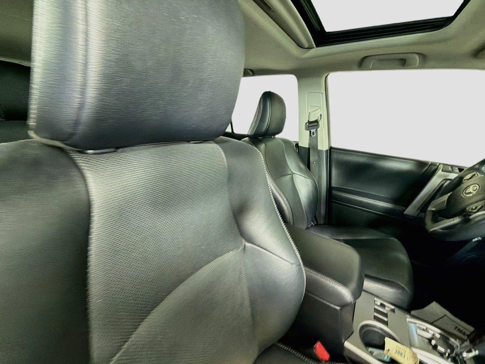 Used 2021 Toyota 4Runner Limited AWD/4WD image 28