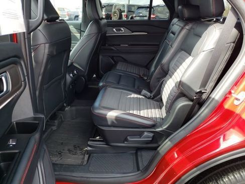 Used 2025 Ford Explorer ST-Line w/ Premium Package image 29