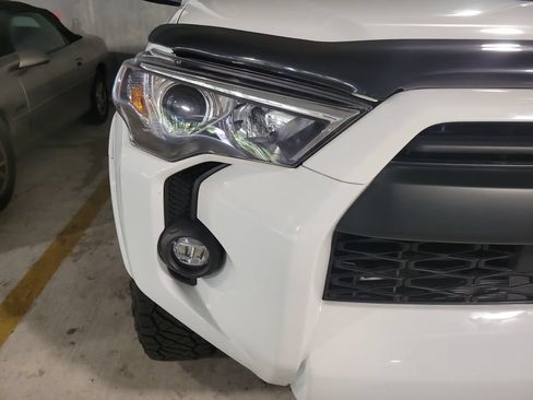 Used 2024 Toyota 4Runner SR5 Premium w/ Moonroof Package AWD/4WD image 8