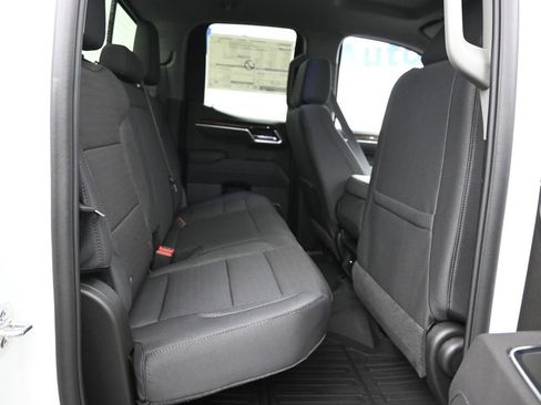 New 2026 GMC Sierra 1500 SLE w/ Preferred Package image 8