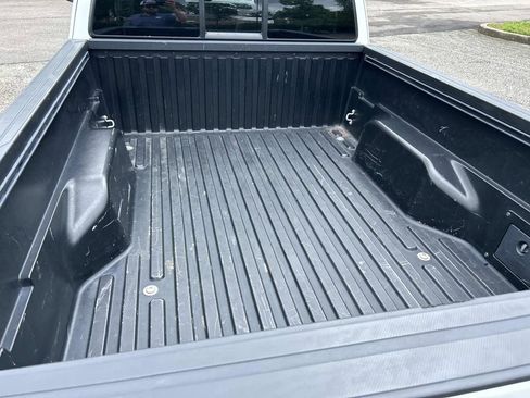 Used 2019 Toyota Tacoma SR5 RWD image 14