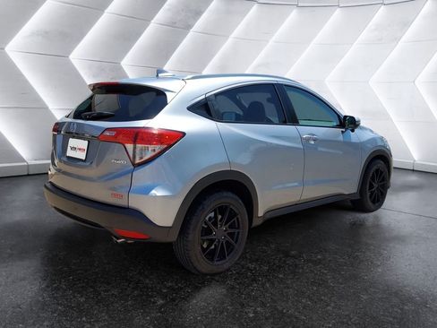 Used 2019 Honda HR-V EX-L image 4