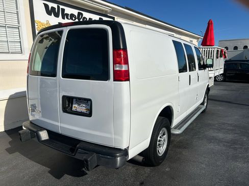 Used 2024 Chevrolet Express 2500 w/ Driver Convenience Package image 7