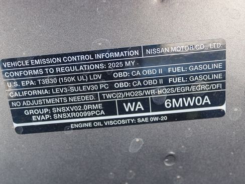 Used 2025 Nissan Sentra SR w/ SR Premium Package FWD image 27
