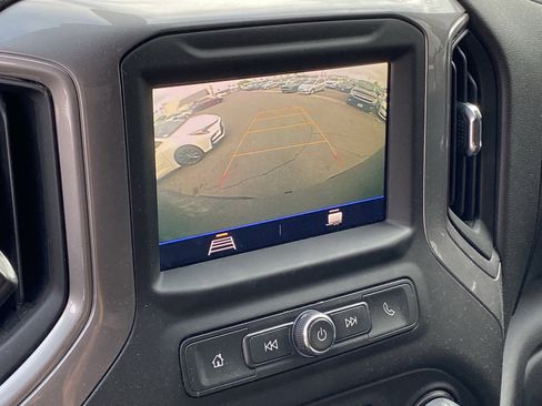 Used 2022 Chevrolet Silverado 1500 Custom image 7