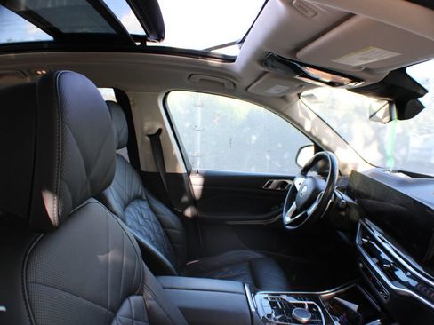 Used 2025 BMW X7 xDrive40i AWD/4WD image 20