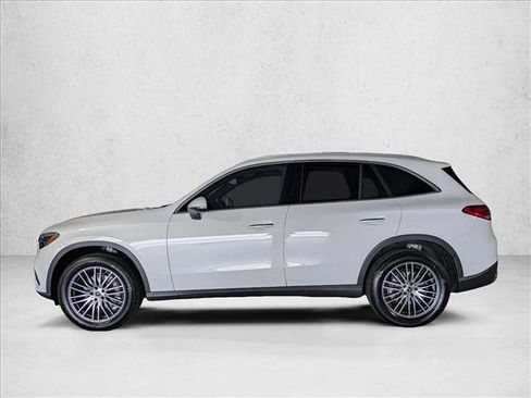 Certified 2026 Mercedes-Benz GLC 300 image 8