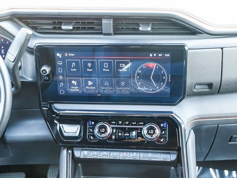Used 2024 GMC Sierra 2500 AT4 w/ AT4 Premium Plus Package AWD/4WD image 11