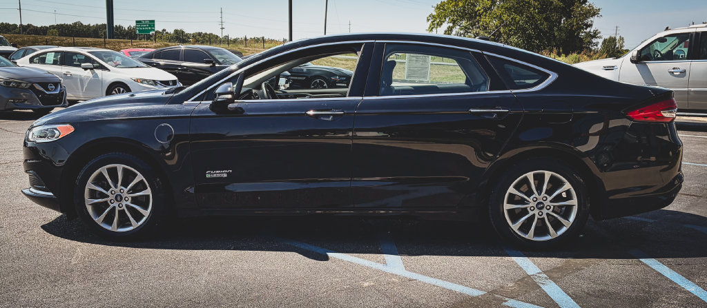Used 2018 Ford Fusion Energi SE FWD image 20