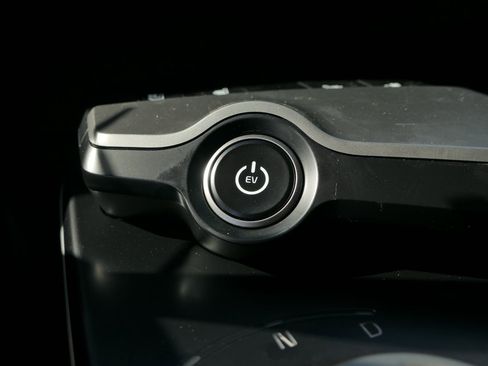 New 2025 Kia EV6 Wind image 17