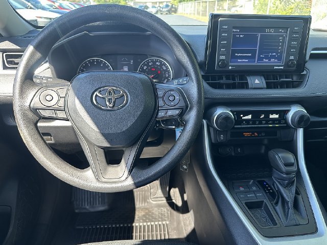 Used 2022 Toyota RAV4 LE FWD image 16
