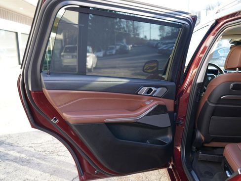 Used 2025 BMW X7 xDrive40i w/ Executive Package image 43