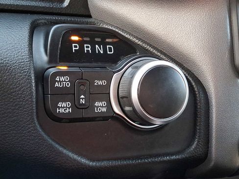 Used 2021 RAM 1500 Big Horn image 12