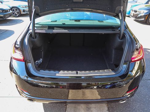 Used 2026 BMW 330i Sedan w/ Convenience Package RWD image 27