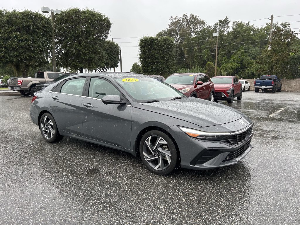 Certified 2024 Hyundai Elantra Limited FWD image 1