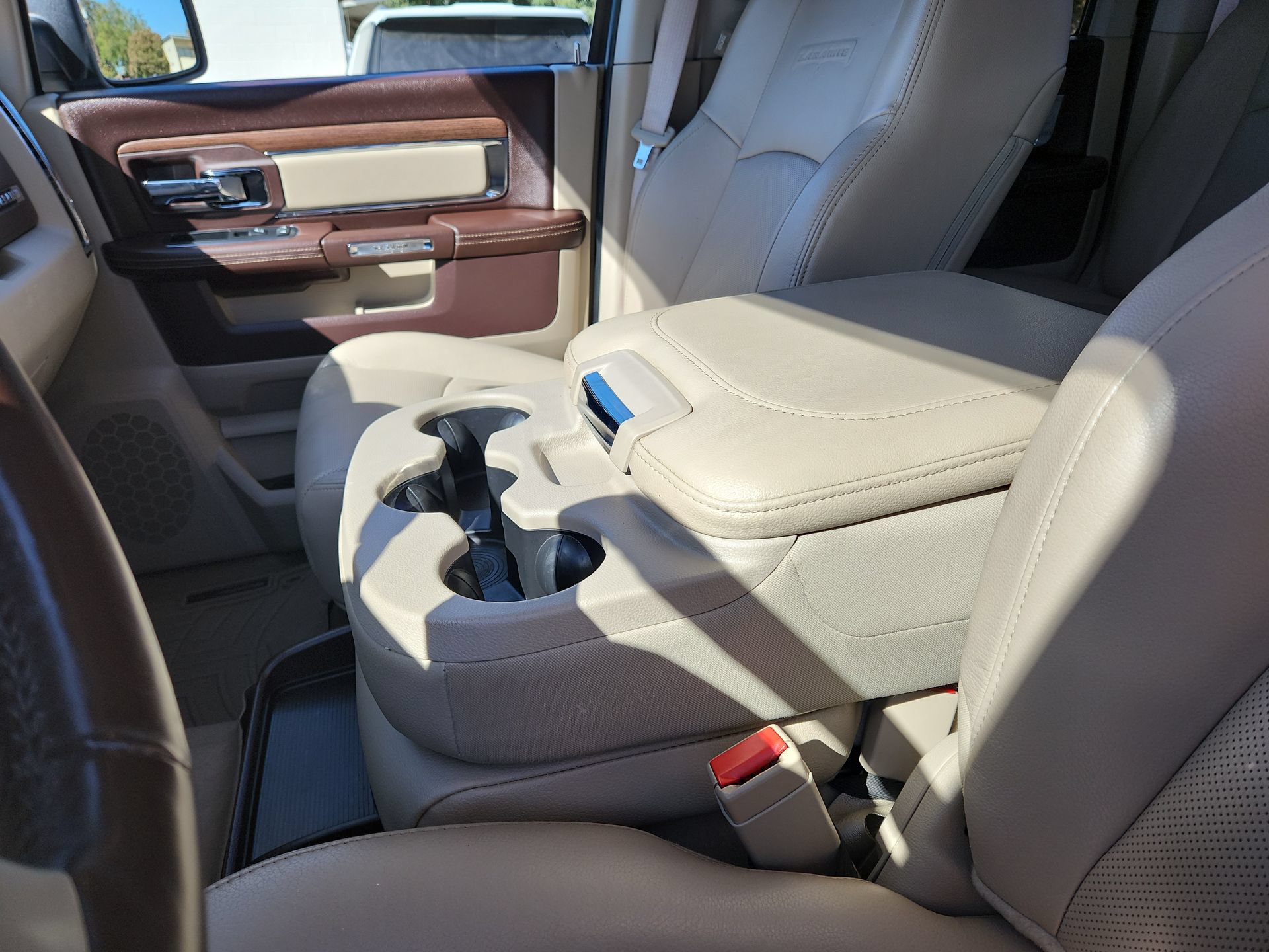 Certified 2016 RAM 2500 Laramie w/ Convenience Group AWD/4WD image 22