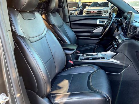 Used 2020 Ford Explorer ST w/ ST Street Pack image 8