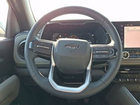 New 2026 Chevrolet Colorado ZR2 w/ Technology Package AWD/4WD image 9