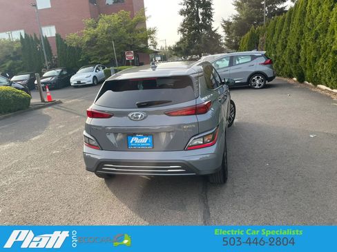 Used 2023 Hyundai Kona SE w/ Cargo Package image 7
