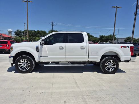 Used 2019 Ford F250 Lariat w/ Lariat Ultimate Package AWD/4WD image 2