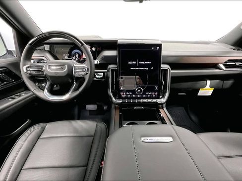New 2026 GMC Yukon XL Denali w/ Denali Reserve Package AWD/4WD image 6