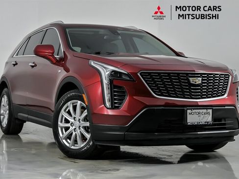 Used 2019 Cadillac XT4 Luxury w/ Cold Weather Package AWD/4WD image 1