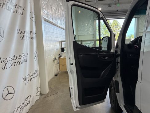 New 2025 Mercedes-Benz Sprinter 2500 image 6