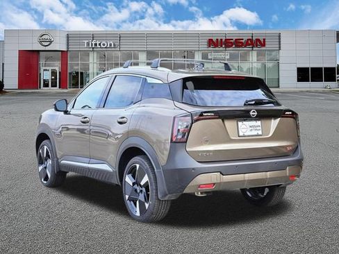 New 2026 Nissan Kicks SR w/ Cold Weather Package FWD image 6